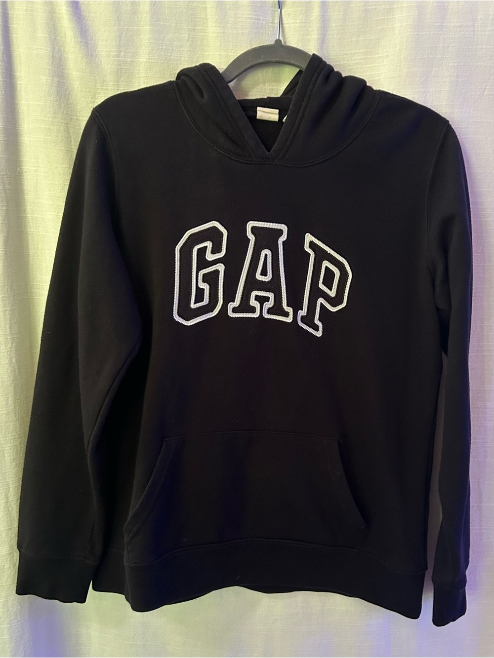GAP Black Logo Hoodie - Classic Pullover Sweatshirt